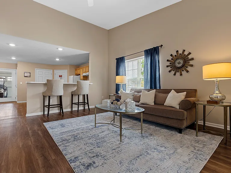 Redwood Perrysburg Woodmont Drive — Photo 16