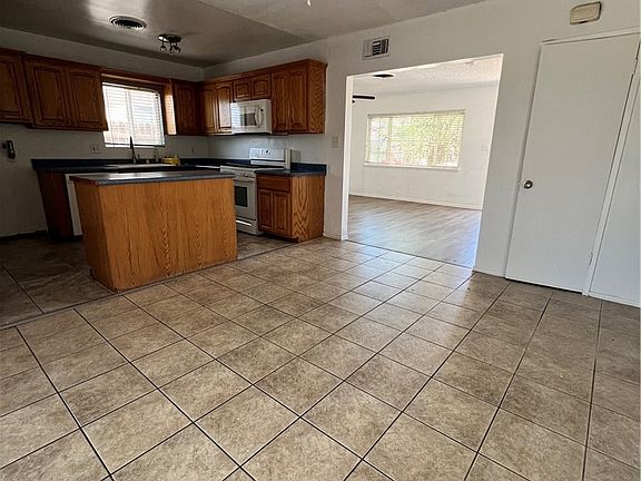 4th image of 7142 Church Ave