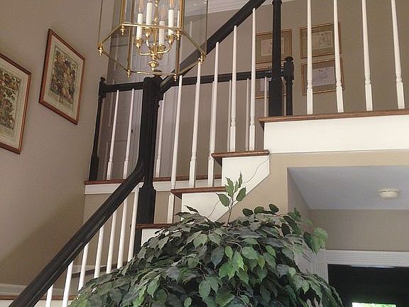 2 story foyer