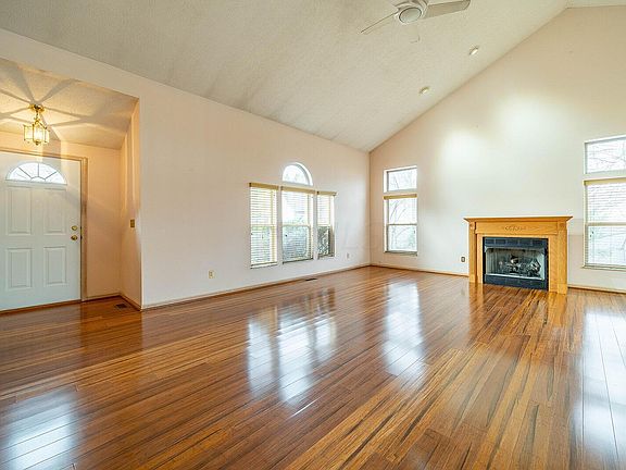 5th image of 5056 Felicity Ct
