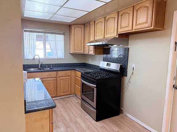2nd image of 3132 Kermath Dr