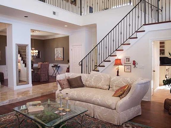 5th image of 9413 Bell Mountain Dr