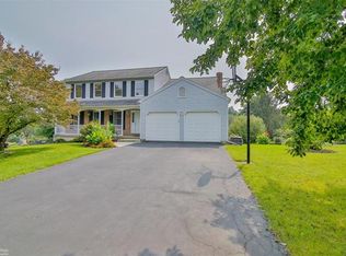 5625 N Halbea St, Bethlehem, PA 18017