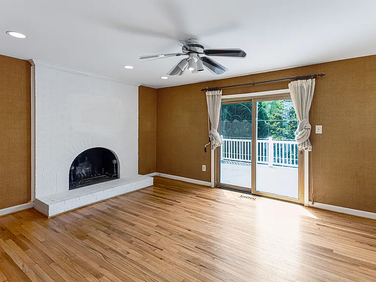 7416 Royal Dominion Dr — Photo 19