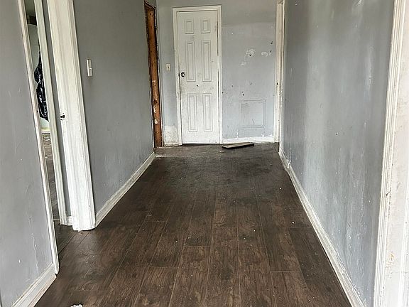 2nd image of 395 Lincoln Ave