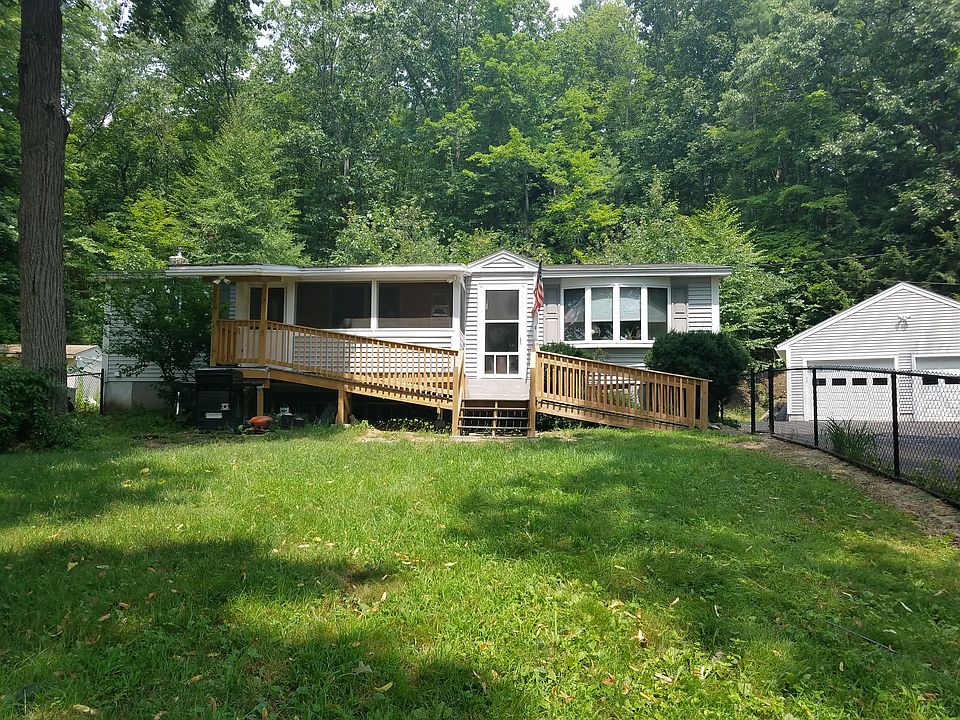 2019 view w garage & porch