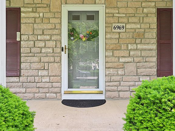 4th image of 6969 Laver Ln