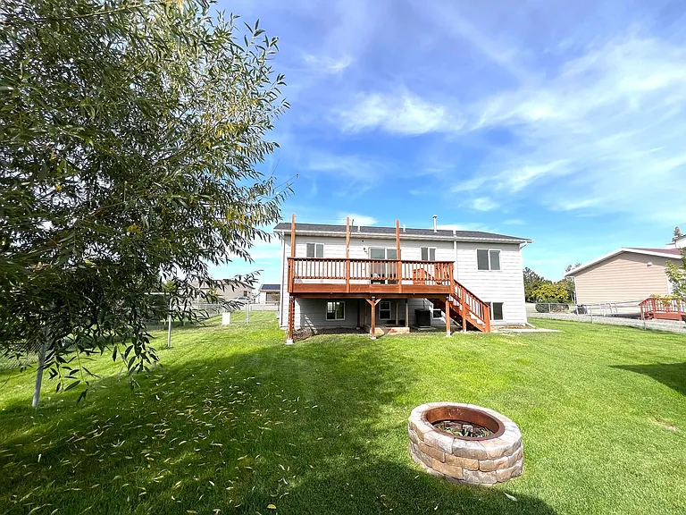 803 E Groschell St — Photo 8