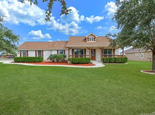 15819 Lake Breeze Dr, Lytle, TX 78052