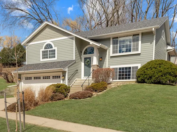 225 Meadow Run Dr SW, Rochester, MN 55902