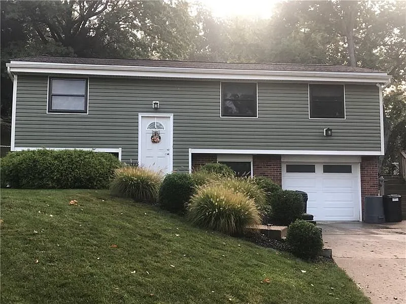 1605 Alamo Dr photo 1
