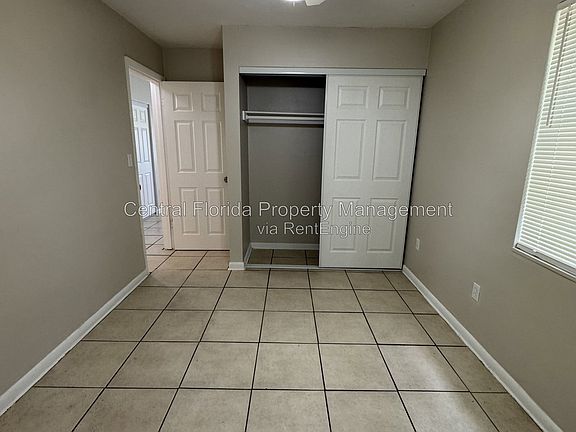 5th image of 809 Rockhill St