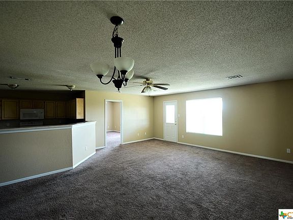 3rd image of 4606 Lloyd Dr
