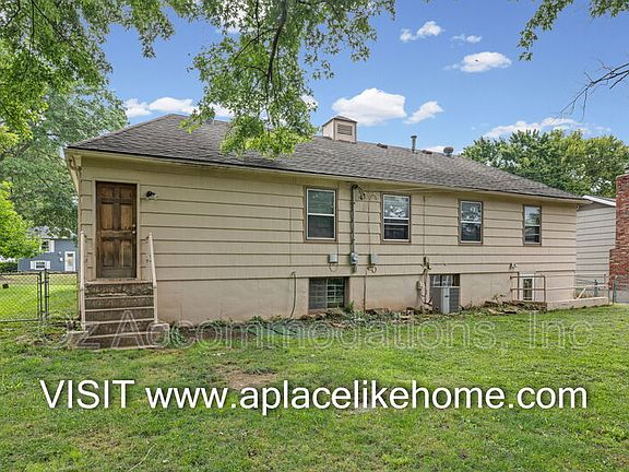 2nd image of 8810 Benson St