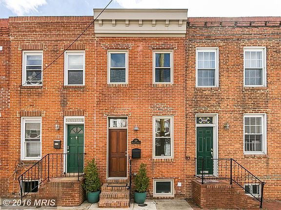 Welcome home to 129 Birckhead Street!