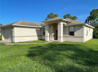 768 Longbow Ln, Lehigh Acres, FL 33972