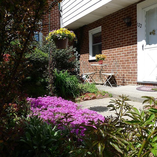 1st image of 122 Charter Cir Unit 122