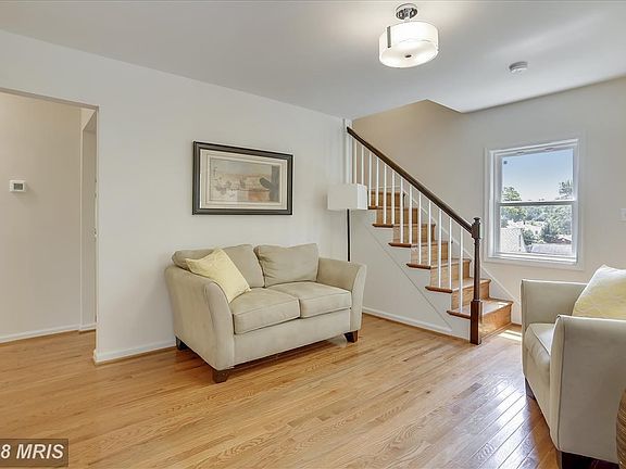 Lots of light, see the new hardwood floors