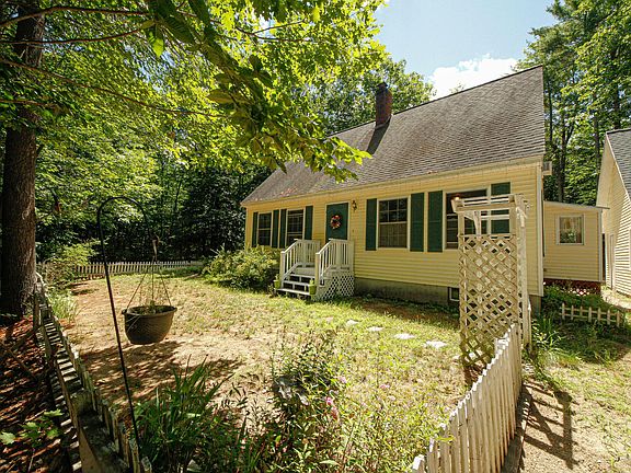 3rd image of 616 Convene Rd