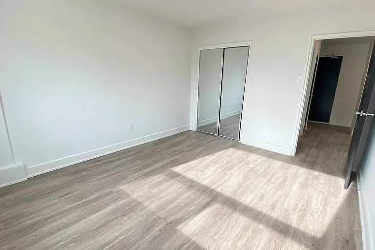 66 Spadina Rd — Photo 7