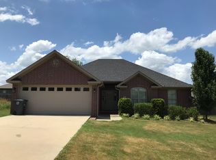 601 Samuel Loyce Dr, Searcy, AR 72143