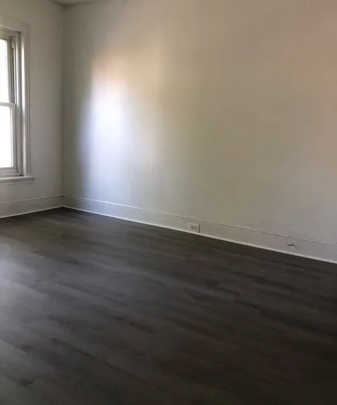 428 S Claymont St — Photo 3