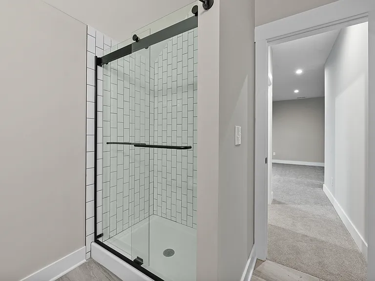 8866 Coe Dr — Photo 24