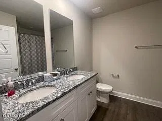 4 bed, 2.0 bath, 2054 sqft, $2,250 — Photo 4