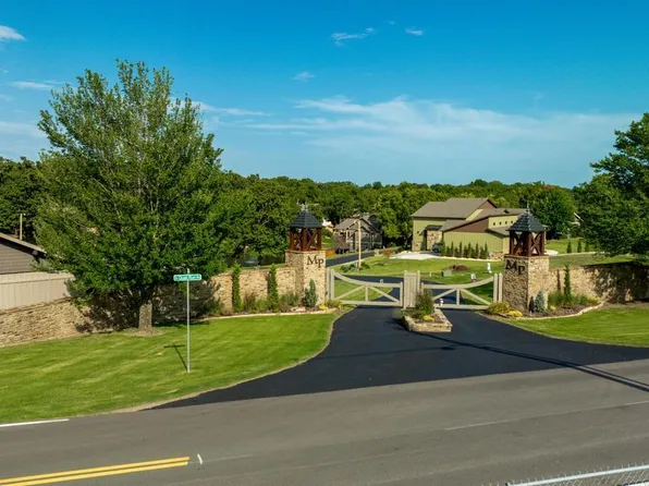 LOT 16 Upper Waterfall Rd, Grove, OK 74344
