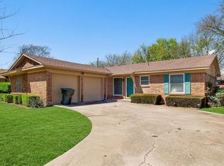 1038 Patricia Dr, Sherman, TX 75090