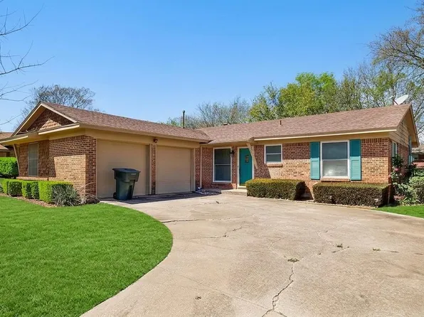 1038 Patricia Dr, Sherman, TX 75090