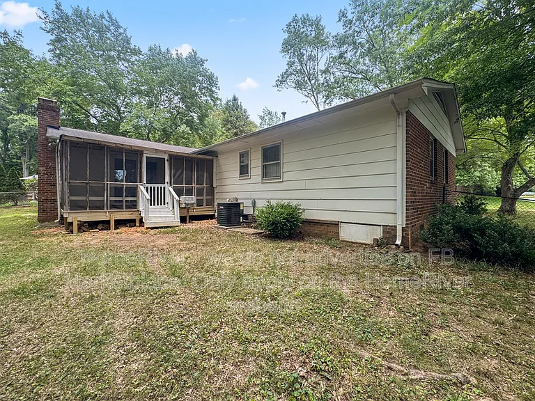 5403 Amberhill Dr — Photo 17
