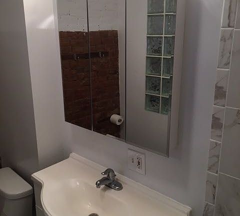 5th image of 336 E 6th St APT 1FW