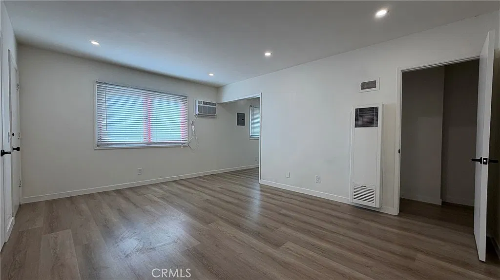 2 bed, 750 sqft, $2,700 — Photo 2