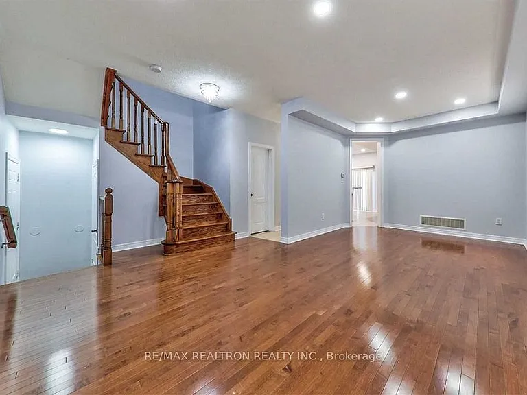 46 Blue Meadow Ct — Photo 3