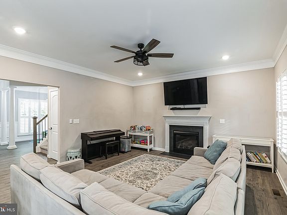 5th image of 12402 Salient Ln