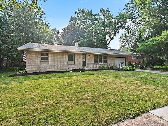 2nd image of 209 Maureen Dr