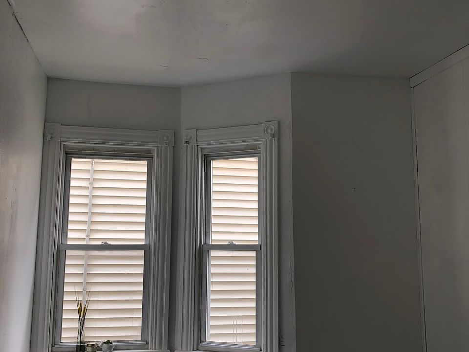 1st image of 423 Central Ave