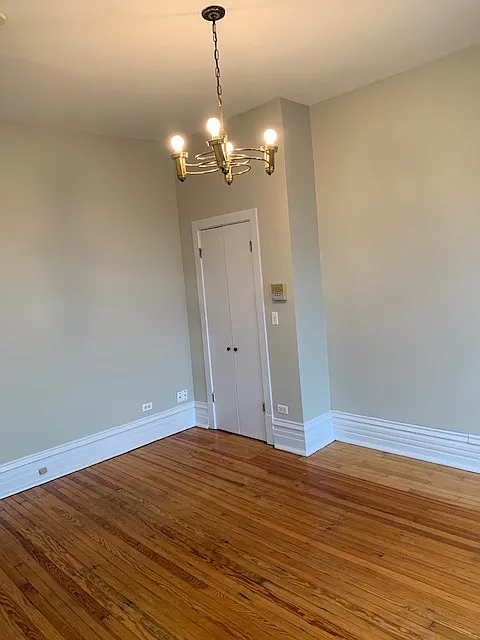 Building Photo - 826 W Belmont Ave #1B