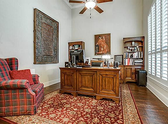 5th image of 4321 Loch Haven Ct