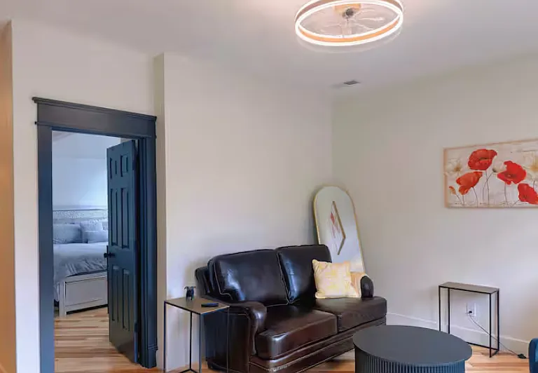 225 Pine St — Photo 1