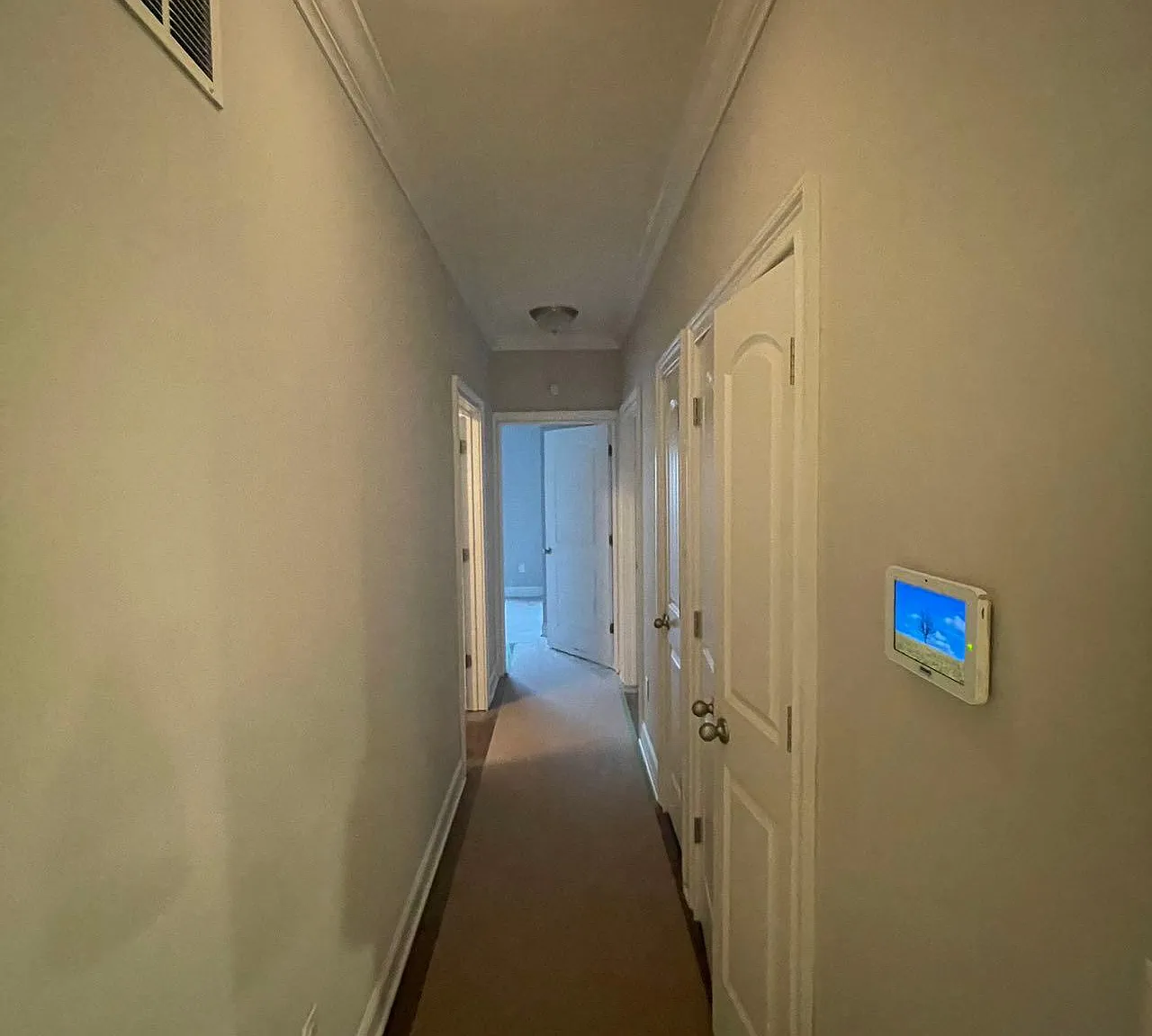 3 bed, 2500 sqft, $3,600 — Photo 4