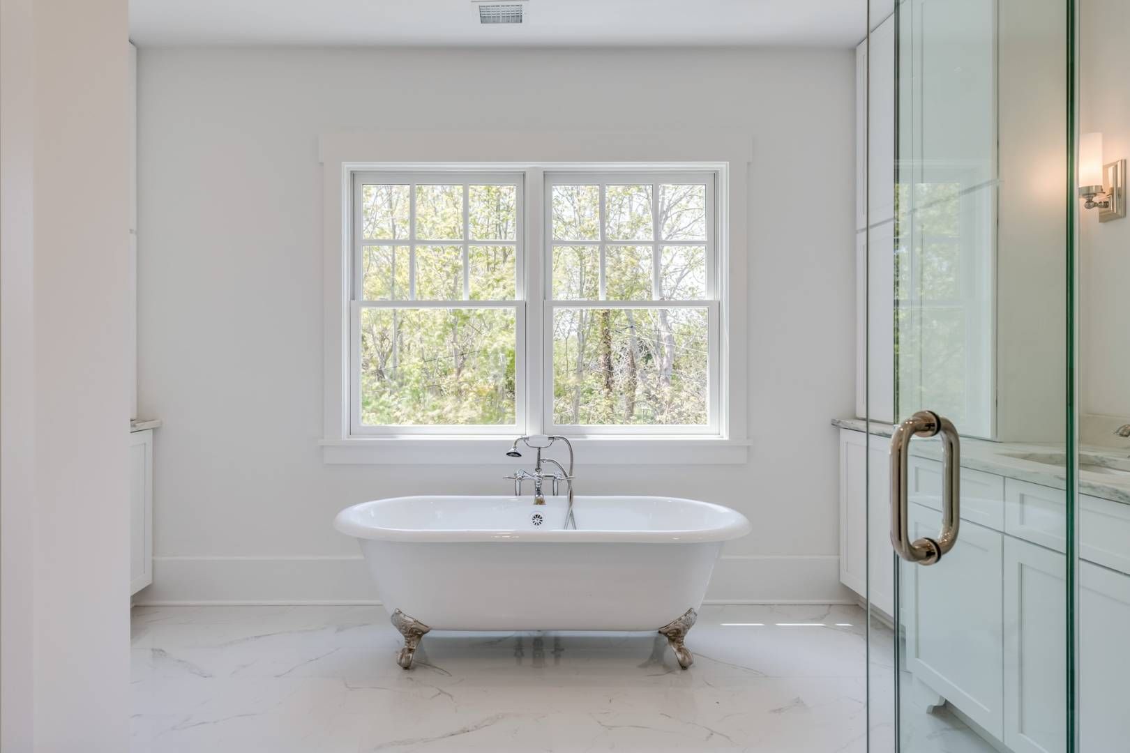  MASTER SOAKING TUB