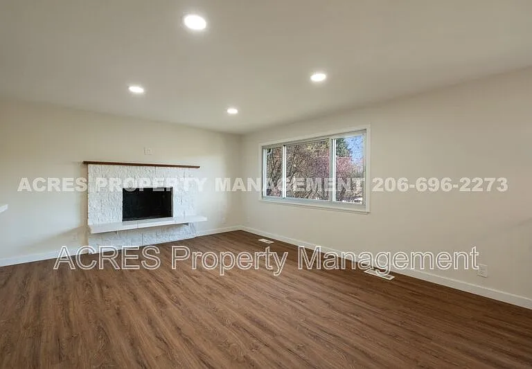 21222 15th Ave S — Photo 11