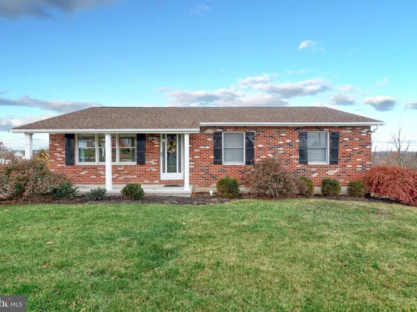 8 Ewell Dr, East Berlin, PA 17316