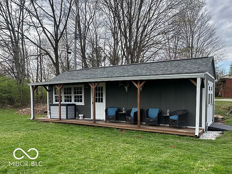 2nd image of 661 Spring Hills Dr