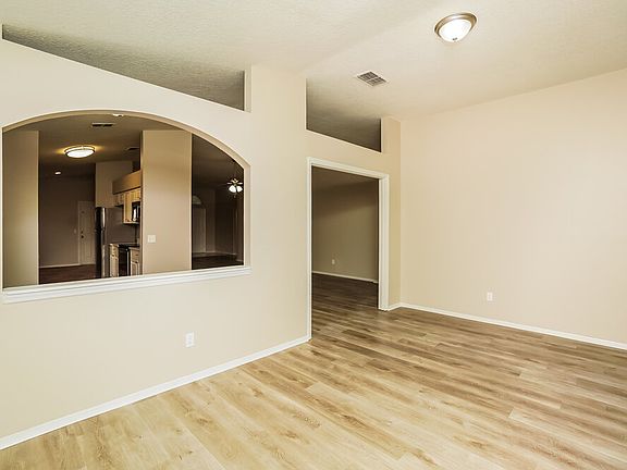 5th image of 11134 Indian Oaks Dr
