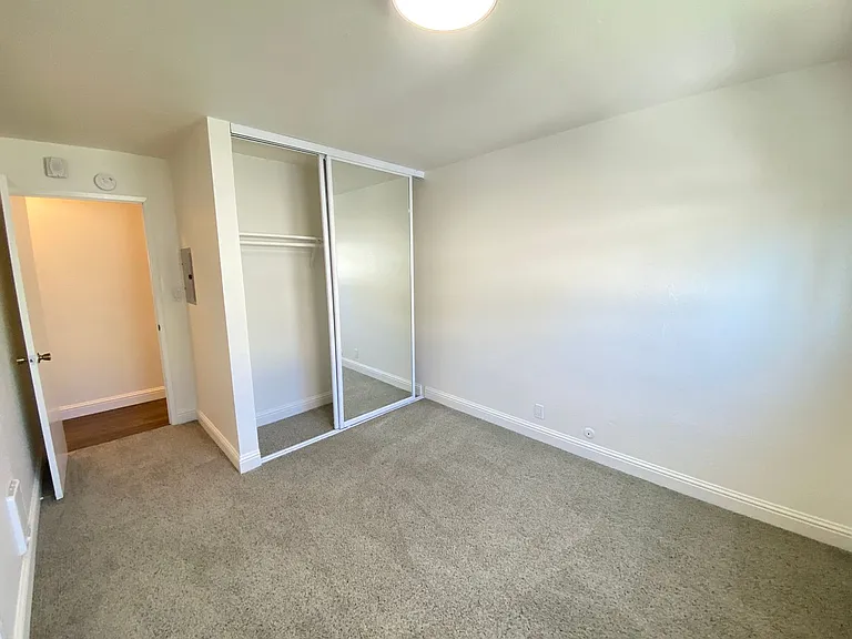 411 Euclid Ave — Photo 4