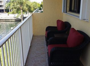 1900 Diana Dr #B2, Hallandale Beach, FL 33009