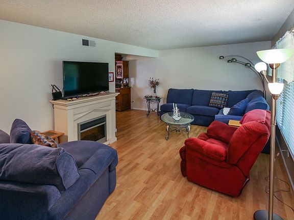 5th image of 8800 La Riviera Dr Unit F